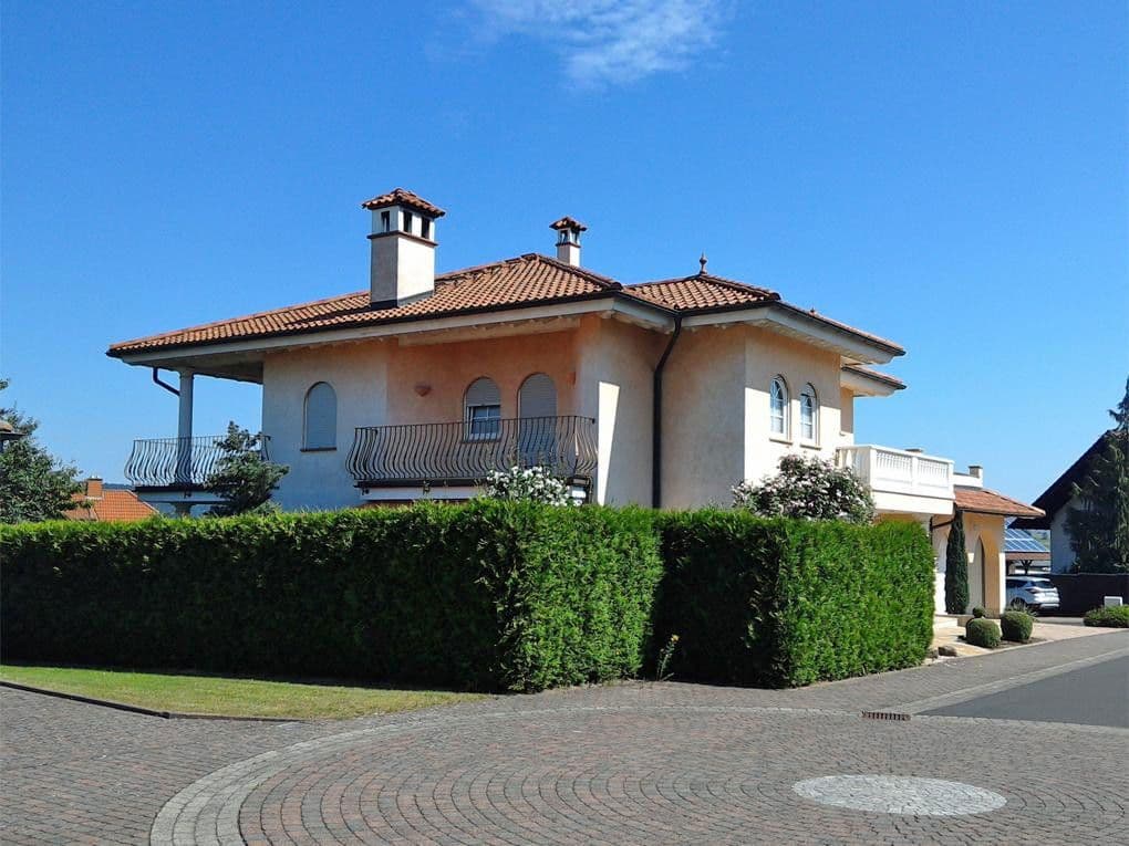 Predaj domu 317 m², pozemek 708 m², Flieden, Hesensko Predaj domu 317 m², pozemek 708 m², Flieden, Hesensko