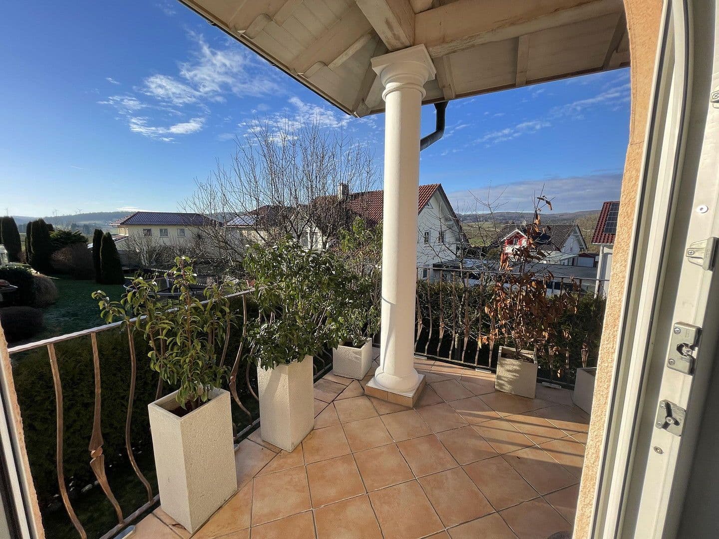 Predaj domu 317 m², pozemek 708 m², Flieden, Hesensko Predaj domu 317 m², pozemek 708 m², Flieden, Hesensko