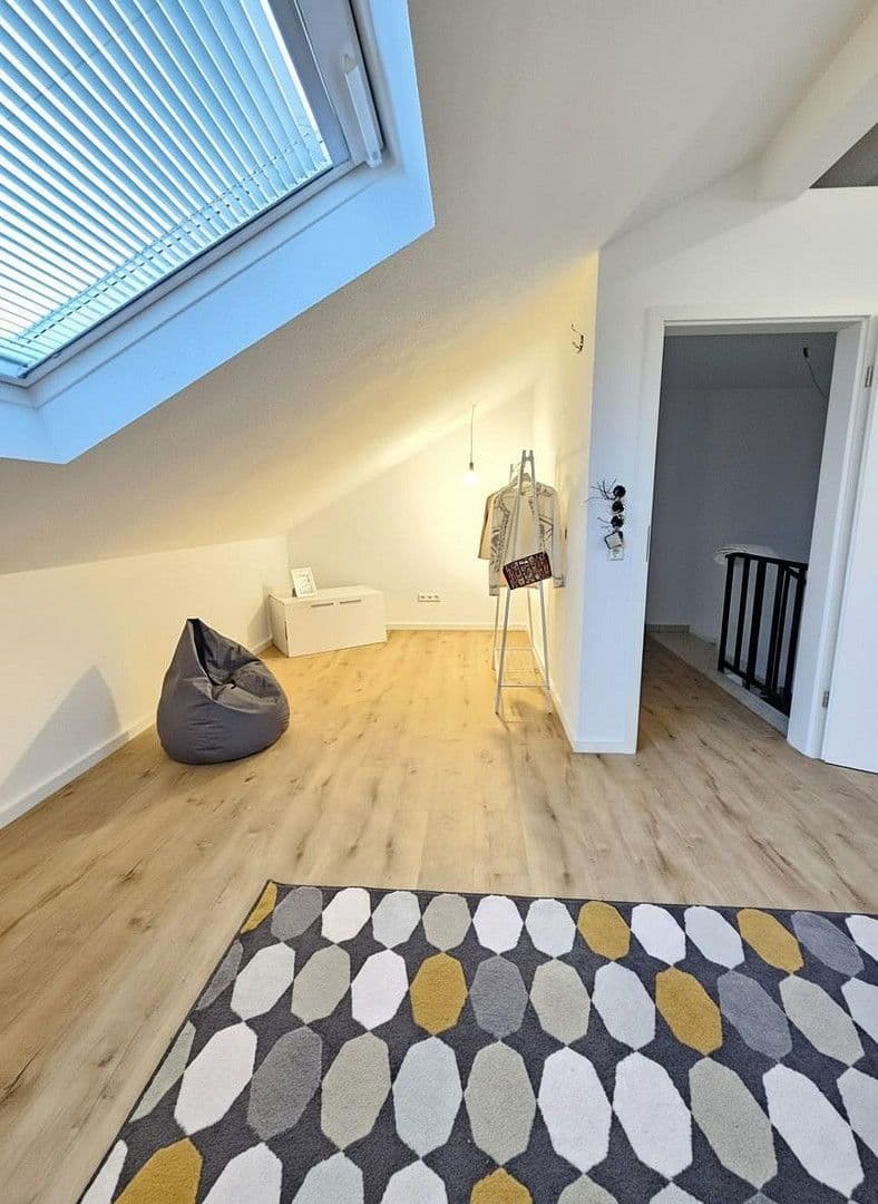 Predaj domu 153 m², pozemek 196 m², Seelbach, Bádensko-Wurttembersko Predaj domu 153 m², pozemek 196 m², Seelbach, Bádensko-Wurttembersko