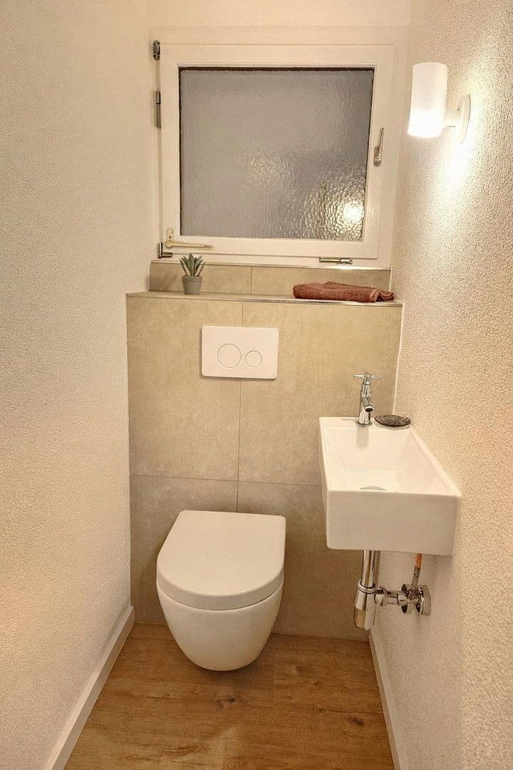 Predaj domu 153 m², pozemek 196 m², Seelbach, Bádensko-Wurttembersko Predaj domu 153 m², pozemek 196 m², Seelbach, Bádensko-Wurttembersko