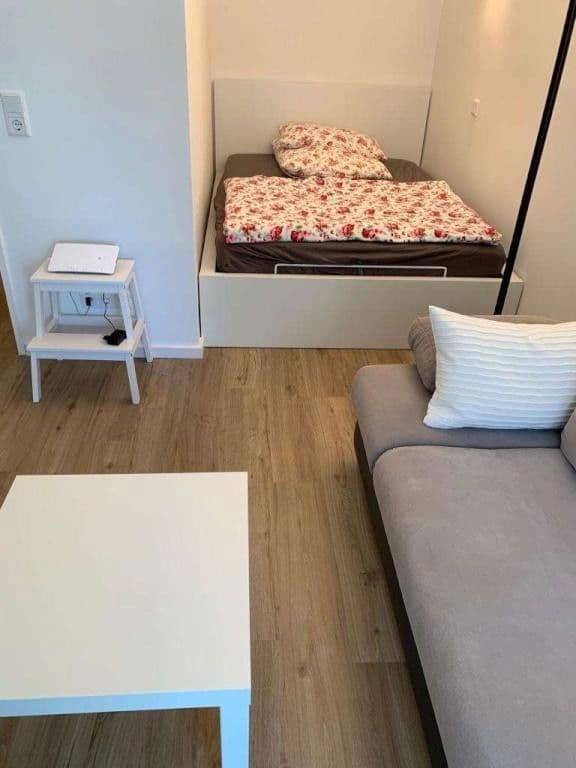 Prenájom bytu 1-izbový 28 m², Neuhofstraße 16, Frankfurt am Main, Hesensko Prenájom bytu 1-izbový 28 m², Neuhofstraße 16, Frankfurt am Main, Hesensko