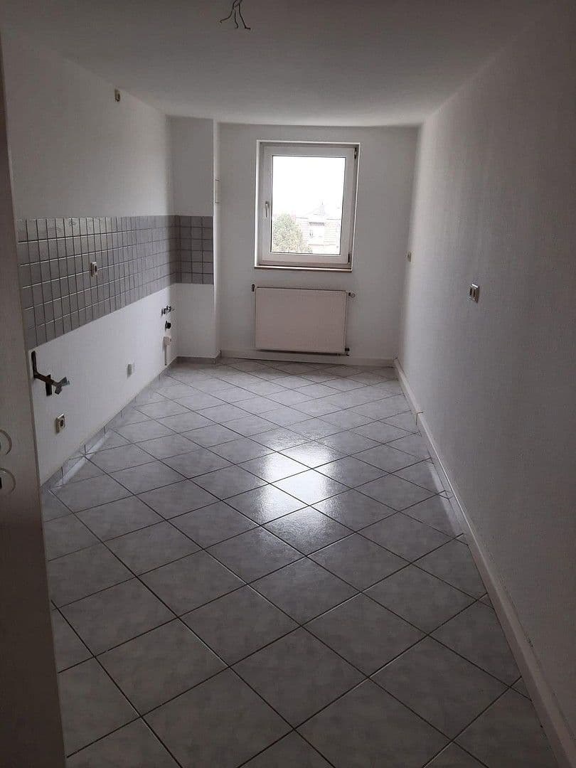 Prenájom bytu 3-izbový 86 m², Gera, Durínsko Prenájom bytu 3-izbový 86 m², Gera, Durínsko