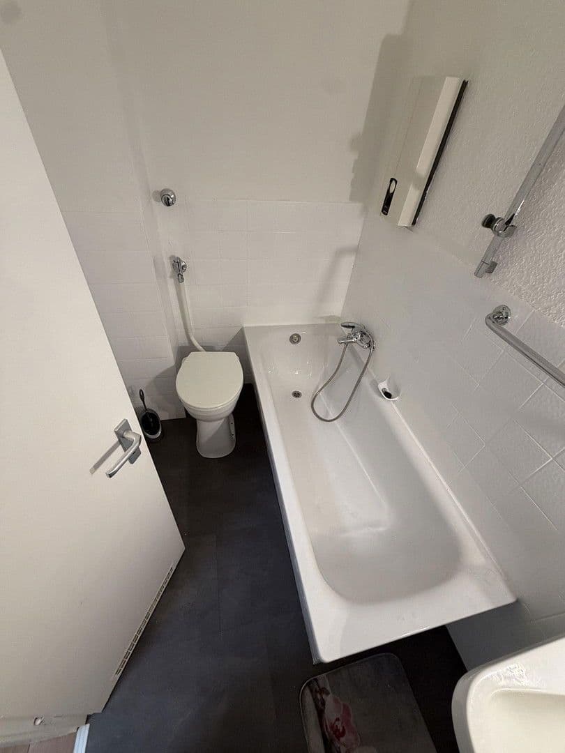 Prenájom bytu 1-izbový 36 m², Silberstraße 4, Essen, Severné Porýnie - Westfálsko Prenájom bytu 1-izbový 36 m², Silberstraße 4, Essen, Severné Porýnie - Westfálsko