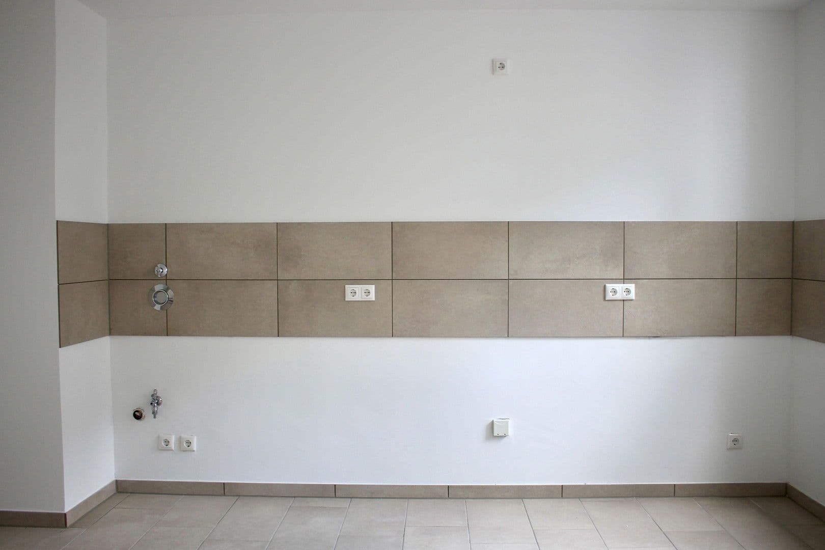 Prenájom bytu 5-izbový 164 m², Am Buchenbaum 21, Duisburg, Severné Porýnie - Westfálsko Prenájom bytu 5-izbový 164 m², Am Buchenbaum 21, Duisburg, Severné Porýnie - Westfálsko