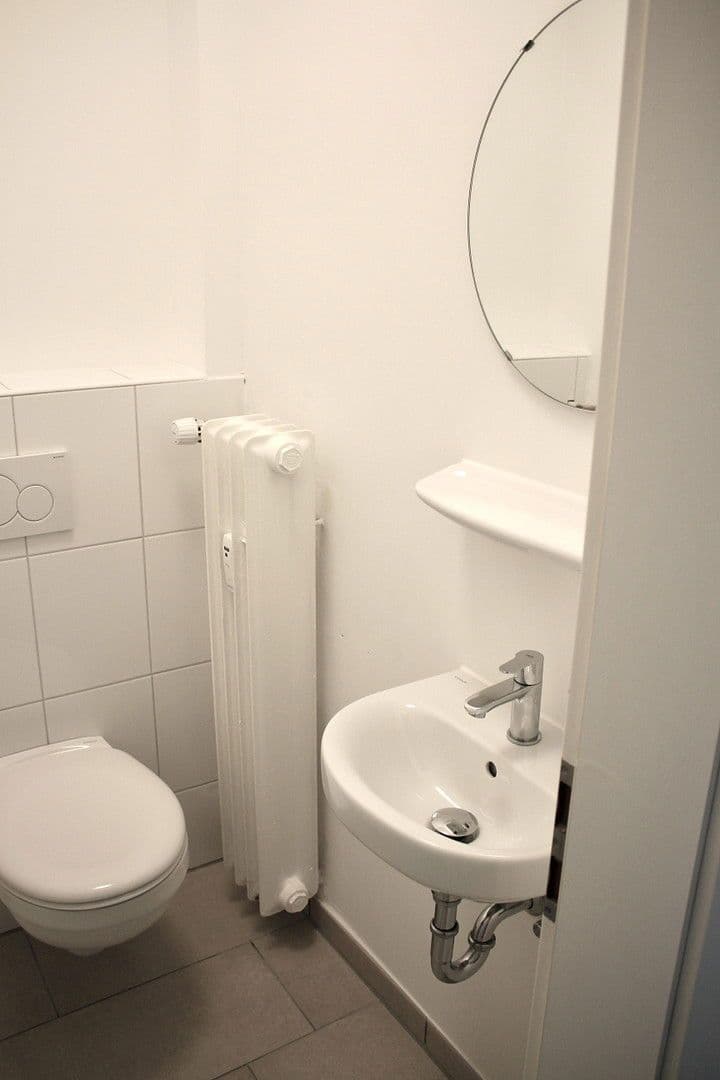 Prenájom bytu 5-izbový 164 m², Am Buchenbaum 21, Duisburg, Severné Porýnie - Westfálsko Prenájom bytu 5-izbový 164 m², Am Buchenbaum 21, Duisburg, Severné Porýnie - Westfálsko