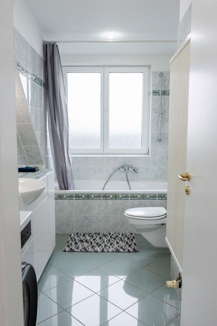 Prenájom bytu 2-izbový 55 m², Einödshofer Weg, Berlin, Berlín Prenájom bytu 2-izbový 55 m², Einödshofer Weg, Berlin, Berlín