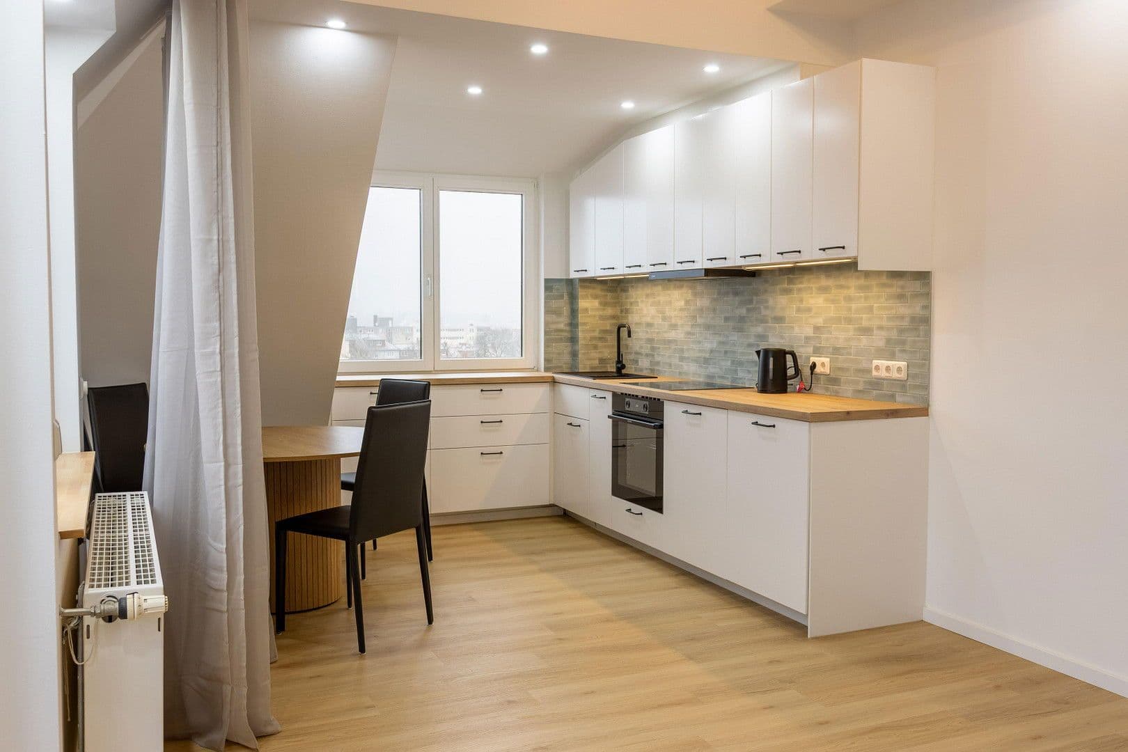 Prenájom bytu 2-izbový 55 m², Einödshofer Weg, Berlin, Berlín Prenájom bytu 2-izbový 55 m², Einödshofer Weg, Berlin, Berlín