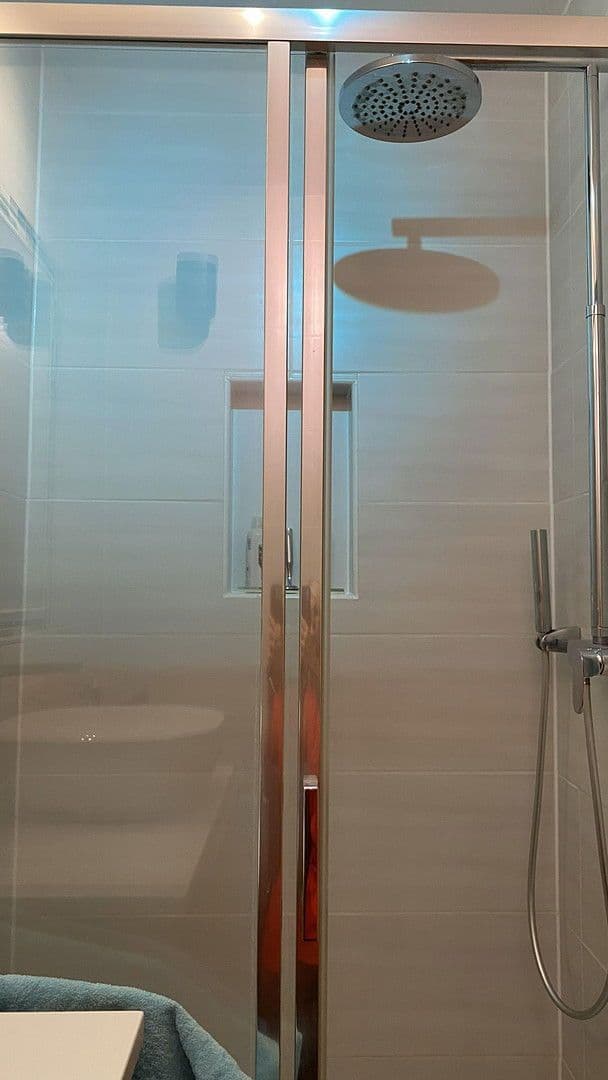 Prenájom bytu 1-izbový 47 m², Frankfurt, Hesensko Prenájom bytu 1-izbový 47 m², Frankfurt, Hesensko