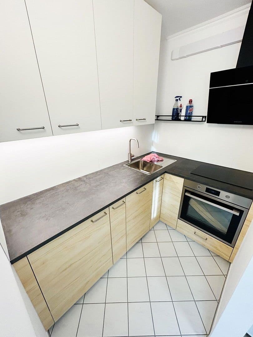 Prenájom bytu 1-izbový 40 m², München, Bavorsko Prenájom bytu 1-izbový 40 m², München, Bavorsko