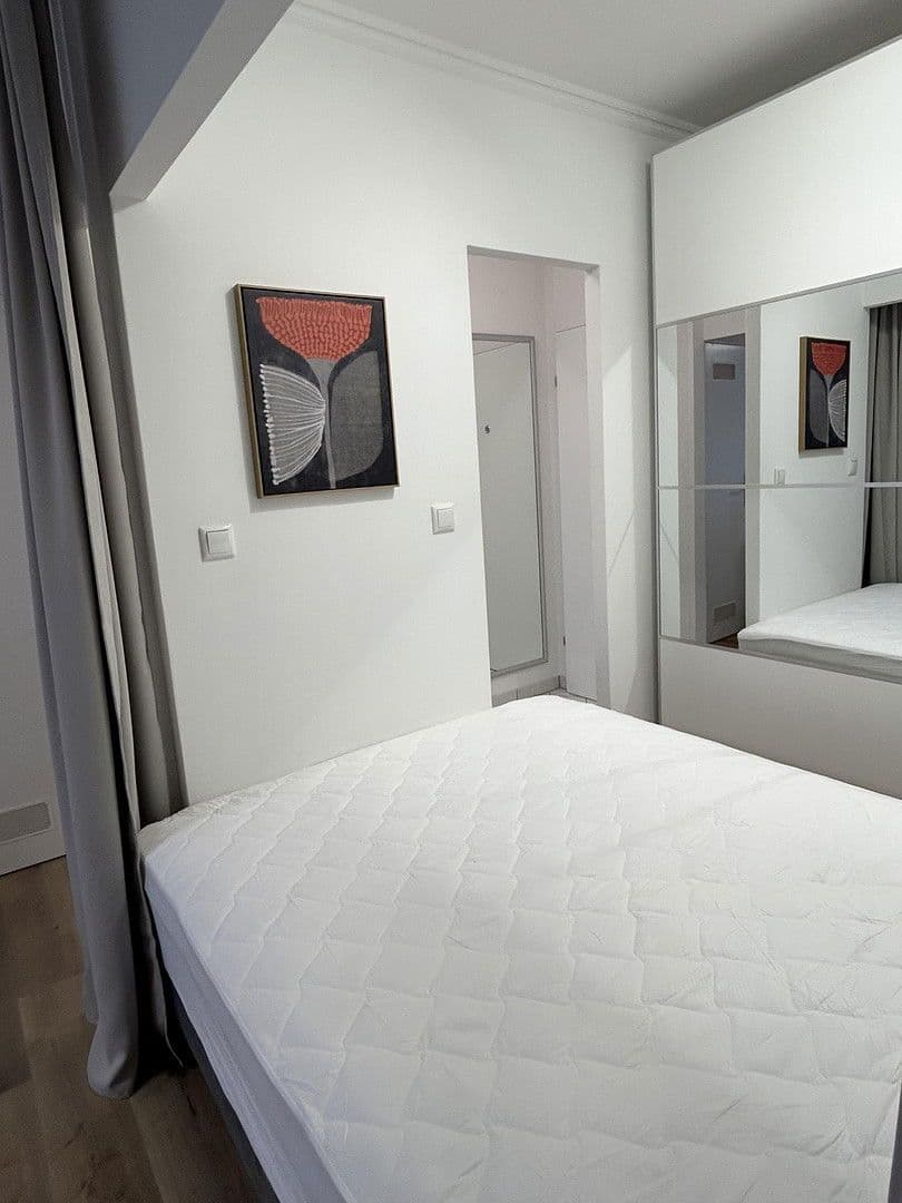 Prenájom bytu 1-izbový 40 m², München, Bavorsko Prenájom bytu 1-izbový 40 m², München, Bavorsko