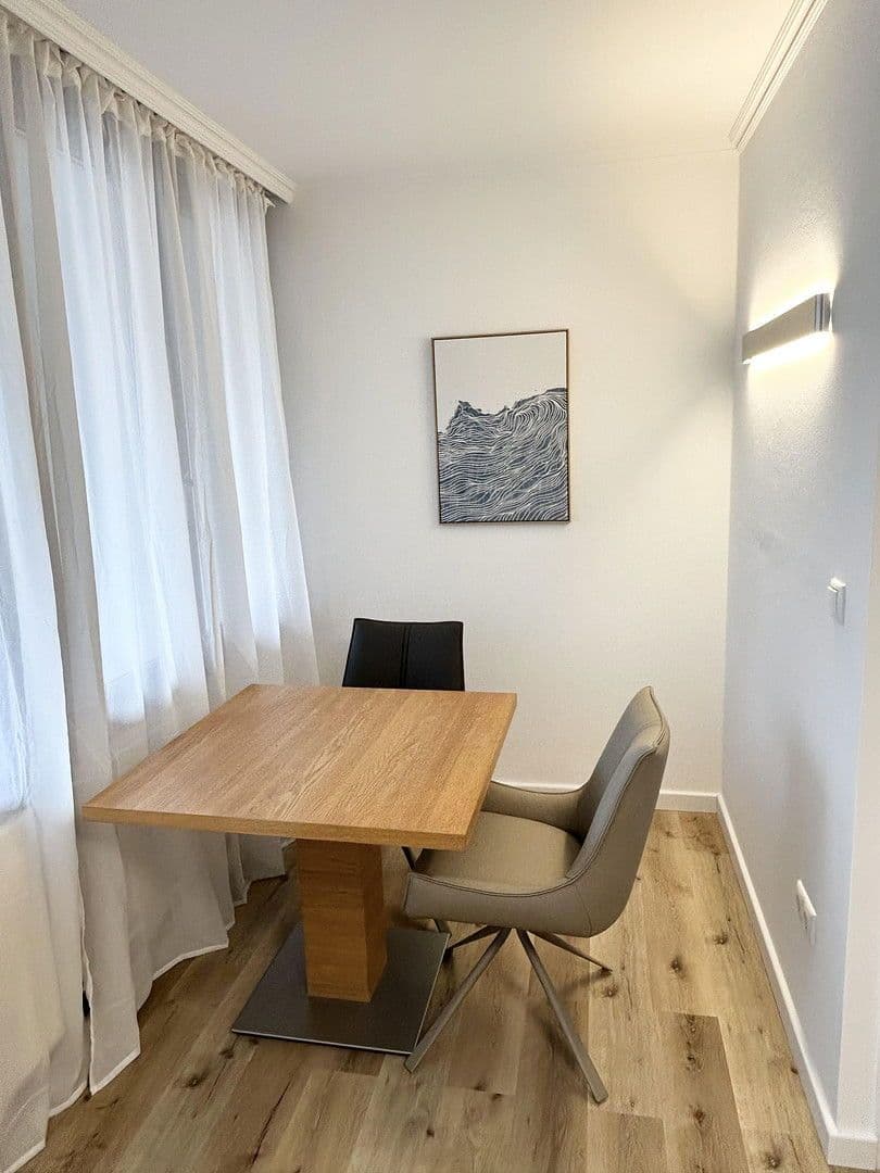 Prenájom bytu 1-izbový 40 m², München, Bavorsko Prenájom bytu 1-izbový 40 m², München, Bavorsko