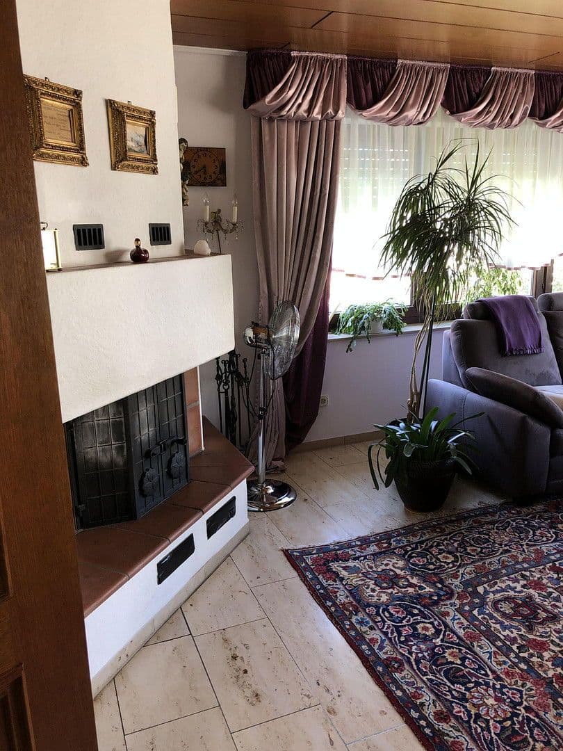 Predaj bytu 5-izbový 160 m², Rottenburg am Neckar, Bádensko-Wurttembersko Predaj bytu 5-izbový 160 m², Rottenburg am Neckar, Bádensko-Wurttembersko