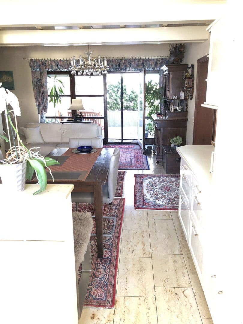 Predaj bytu 5-izbový 160 m², Rottenburg am Neckar, Bádensko-Wurttembersko Predaj bytu 5-izbový 160 m², Rottenburg am Neckar, Bádensko-Wurttembersko