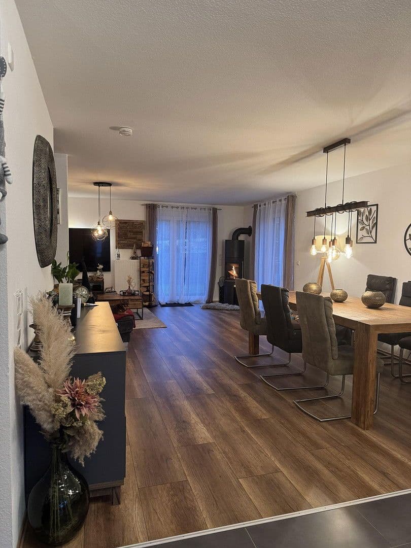 Predaj domu 136 m², pozemek 208 m², Baden Baden, Bádensko-Wurttembersko Predaj domu 136 m², pozemek 208 m², Baden Baden, Bádensko-Wurttembersko