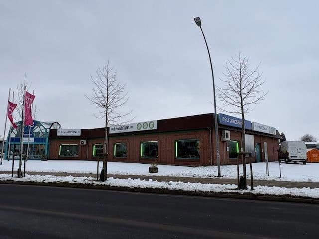 Prenájom nebytového priestoru 3.400 m², Hansestraße 32, Stade, Dolné Sasko Prenájom nebytového priestoru 3.400 m², Hansestraße 32, Stade, Dolné Sasko