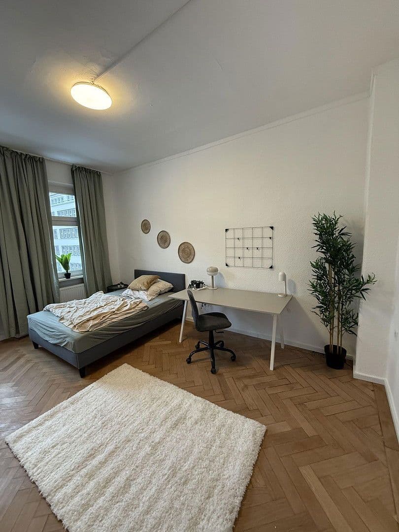 Prenájom bytu 125 m², Pirckheimer Straße 67, Nürnberg, Bavorsko Prenájom bytu 125 m², Pirckheimer Straße 67, Nürnberg, Bavorsko