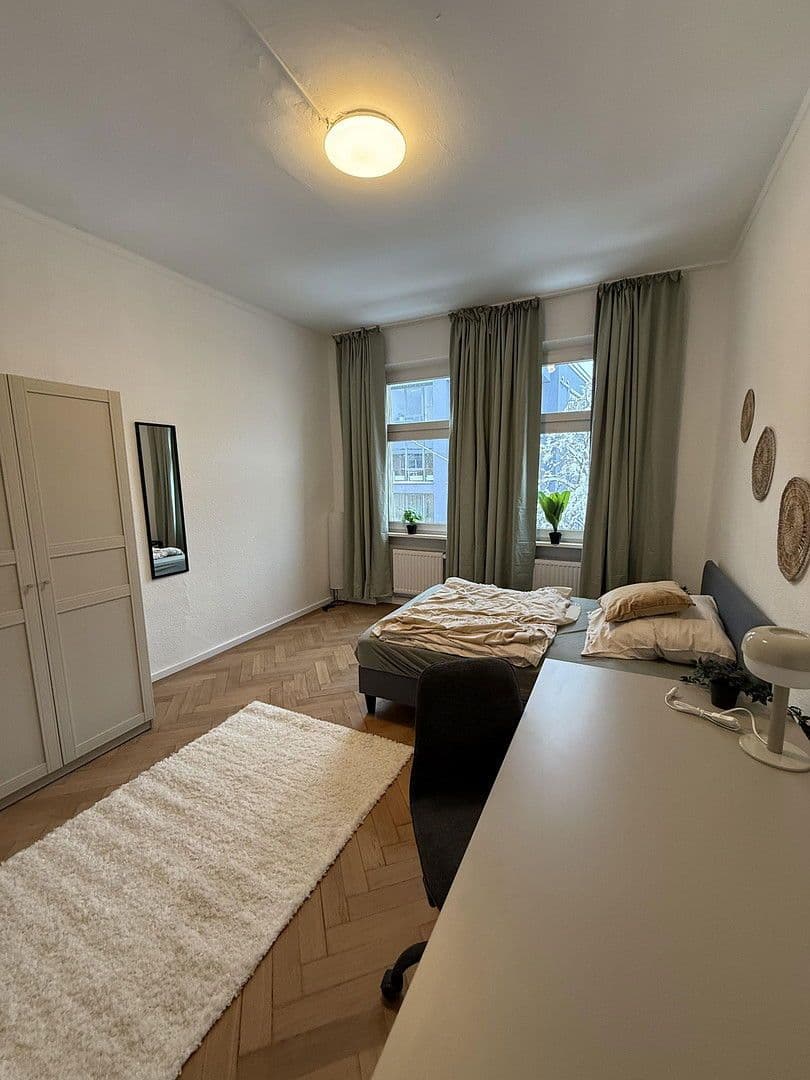 Prenájom bytu 125 m², Pirckheimer Straße 67, Nürnberg, Bavorsko Prenájom bytu 125 m², Pirckheimer Straße 67, Nürnberg, Bavorsko