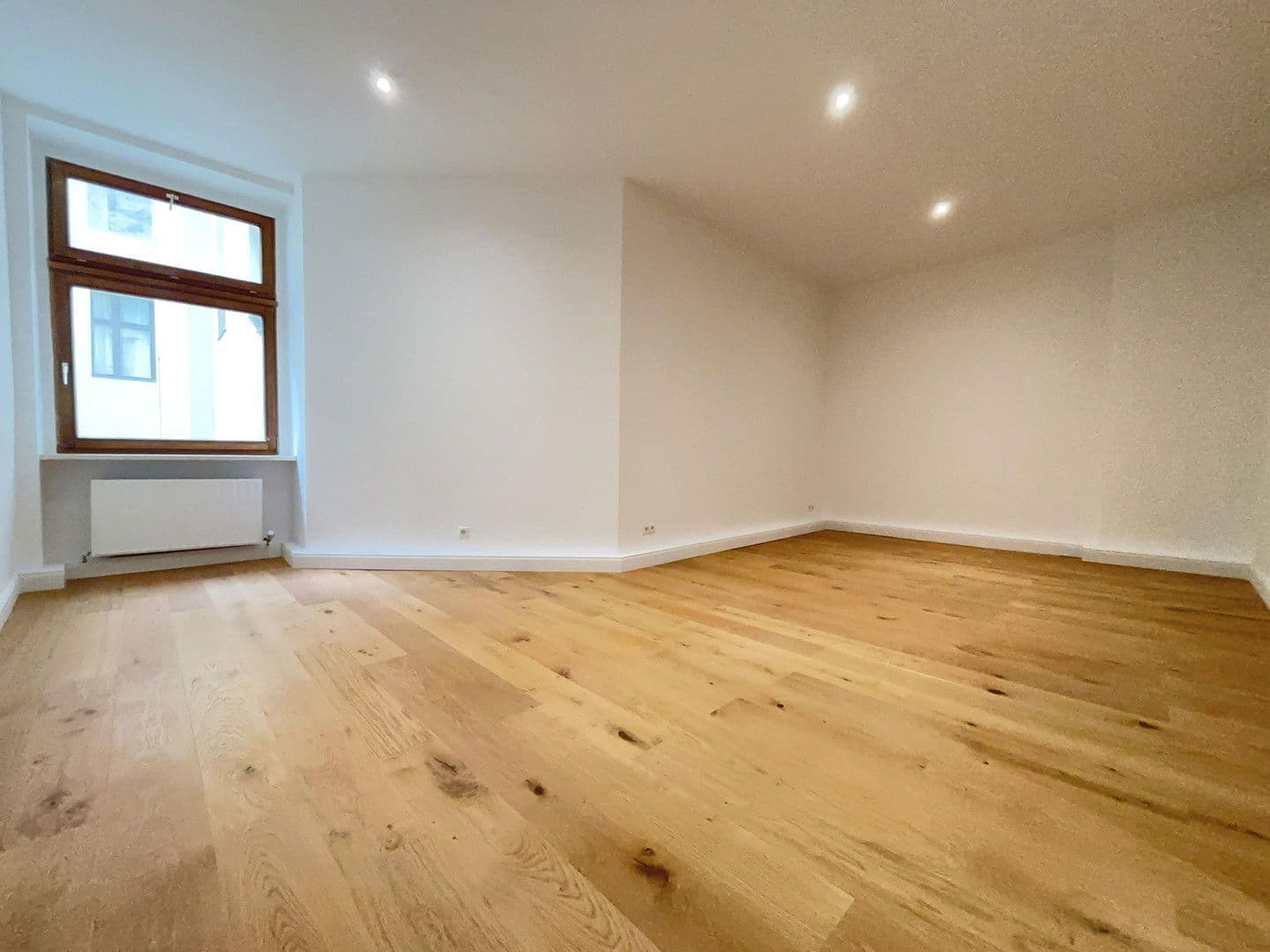 Predaj bytu 3-izbový 70 m², Gneisenaustraße 65, Berlin, Berlín Predaj bytu 3-izbový 70 m², Gneisenaustraße 65, Berlin, Berlín