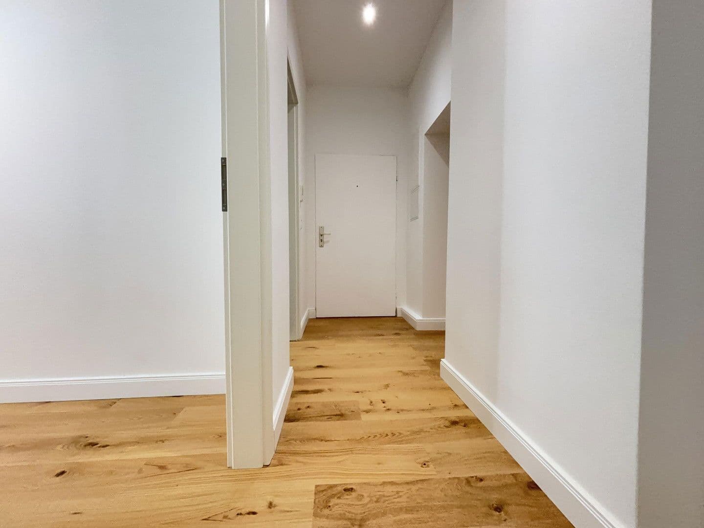 Predaj bytu 3-izbový 70 m², Gneisenaustraße 65, Berlin, Berlín Predaj bytu 3-izbový 70 m², Gneisenaustraße 65, Berlin, Berlín