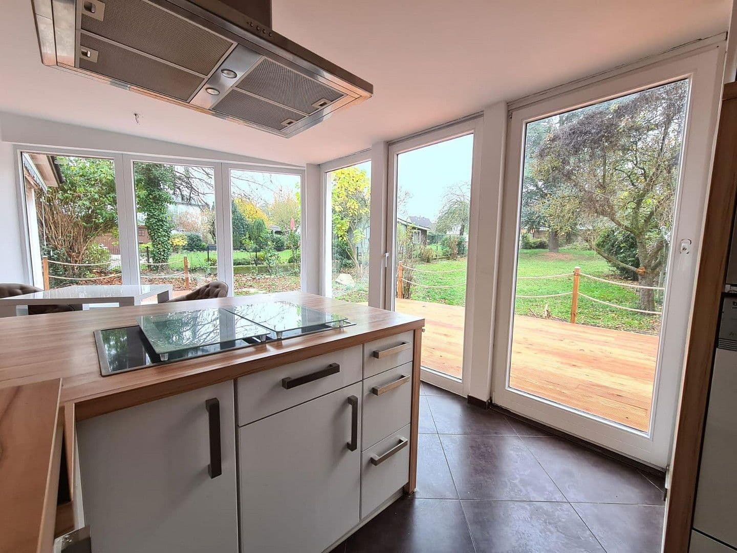 Prenájom bytu 5-izbový 185 m², Scharbeutz, Šlezvicko-Holštajnsko Prenájom bytu 5-izbový 185 m², Scharbeutz, Šlezvicko-Holštajnsko