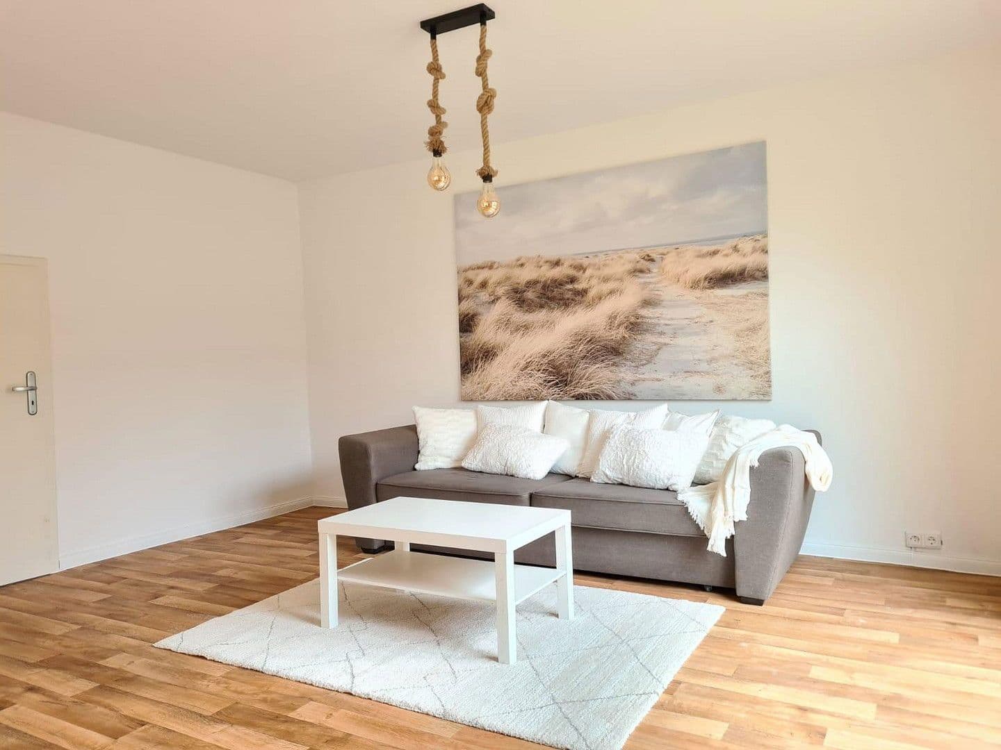 Prenájom bytu 5-izbový 185 m², Scharbeutz, Šlezvicko-Holštajnsko Prenájom bytu 5-izbový 185 m², Scharbeutz, Šlezvicko-Holštajnsko