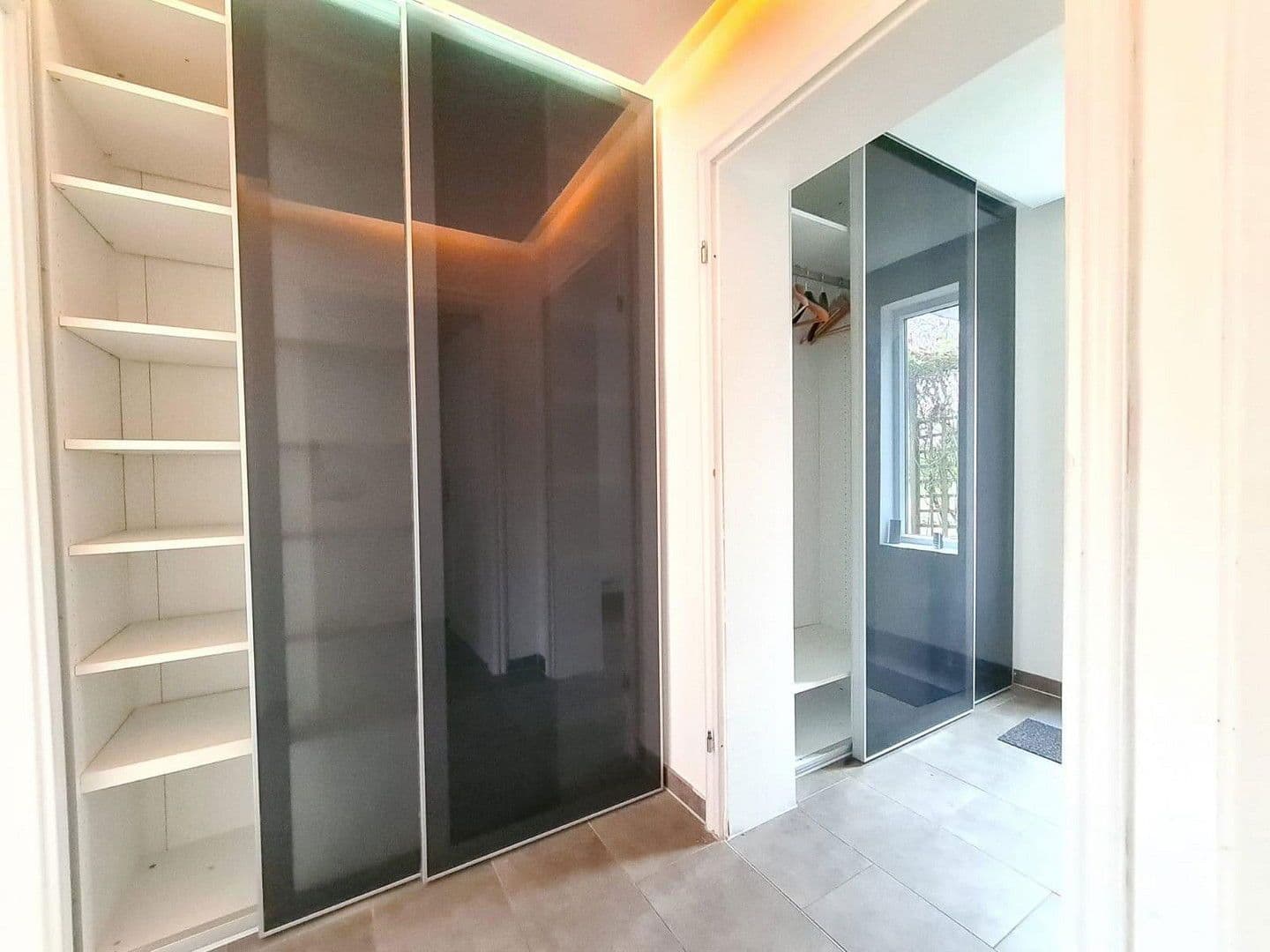 Prenájom bytu 5-izbový 185 m², Scharbeutz, Šlezvicko-Holštajnsko Prenájom bytu 5-izbový 185 m², Scharbeutz, Šlezvicko-Holštajnsko