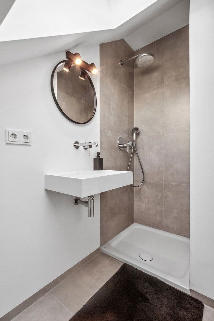 Predaj domu 135 m², pozemek 220 m², Kronberg im Taunus, Hesensko Predaj domu 135 m², pozemek 220 m², Kronberg im Taunus, Hesensko