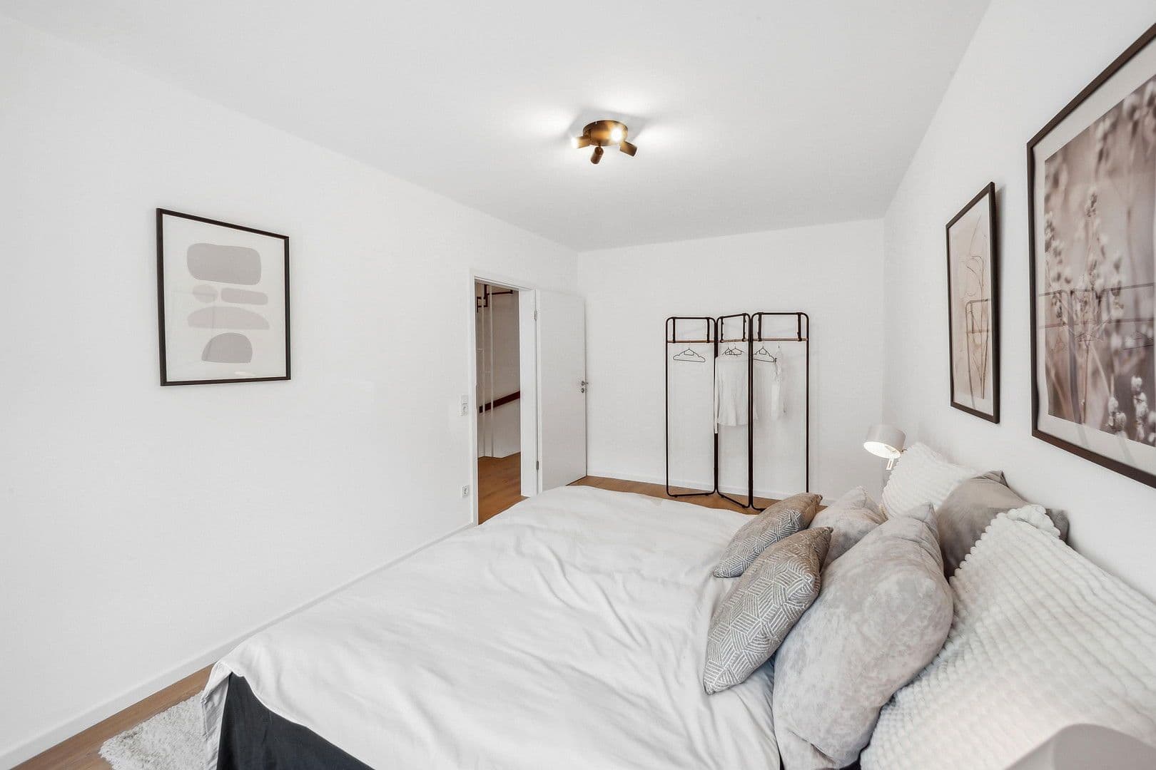 Predaj domu 135 m², pozemek 220 m², Kronberg im Taunus, Hesensko Predaj domu 135 m², pozemek 220 m², Kronberg im Taunus, Hesensko