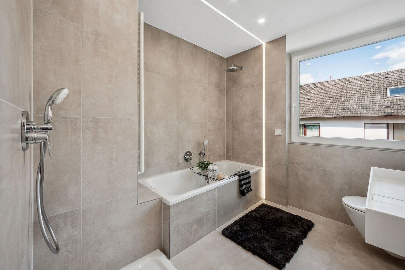 Predaj domu 135 m², pozemek 220 m², Kronberg im Taunus, Hesensko Predaj domu 135 m², pozemek 220 m², Kronberg im Taunus, Hesensko