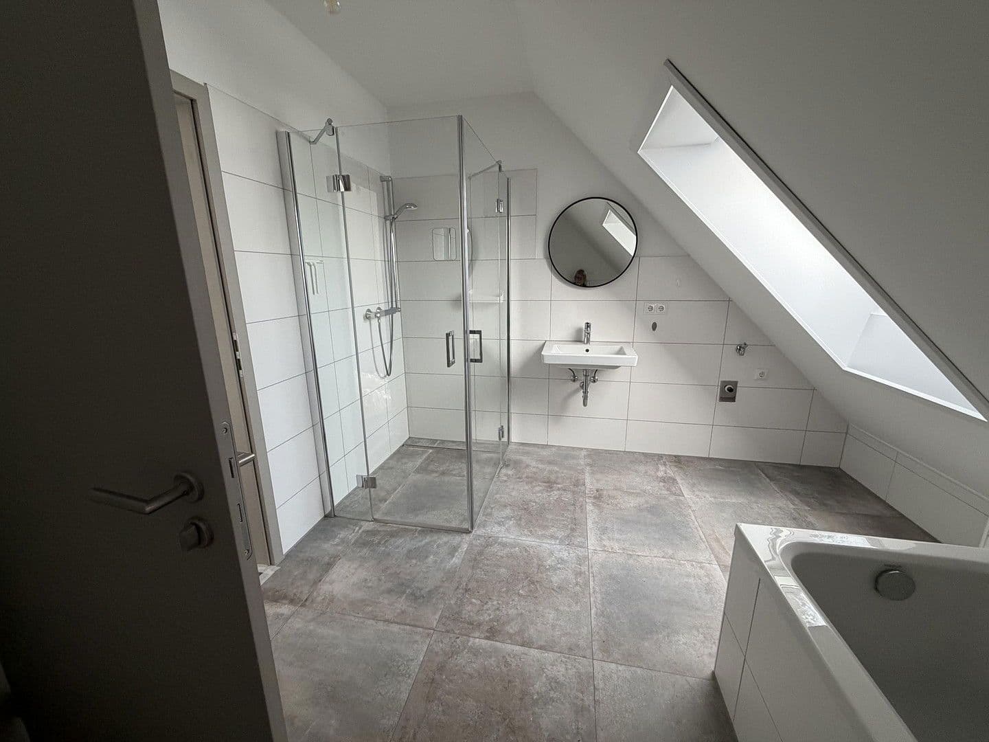 Prenájom bytu 4-izbový 77 m², Dummerstorf, Meklenbursko-Predpomoransko Prenájom bytu 4-izbový 77 m², Dummerstorf, Meklenbursko-Predpomoransko