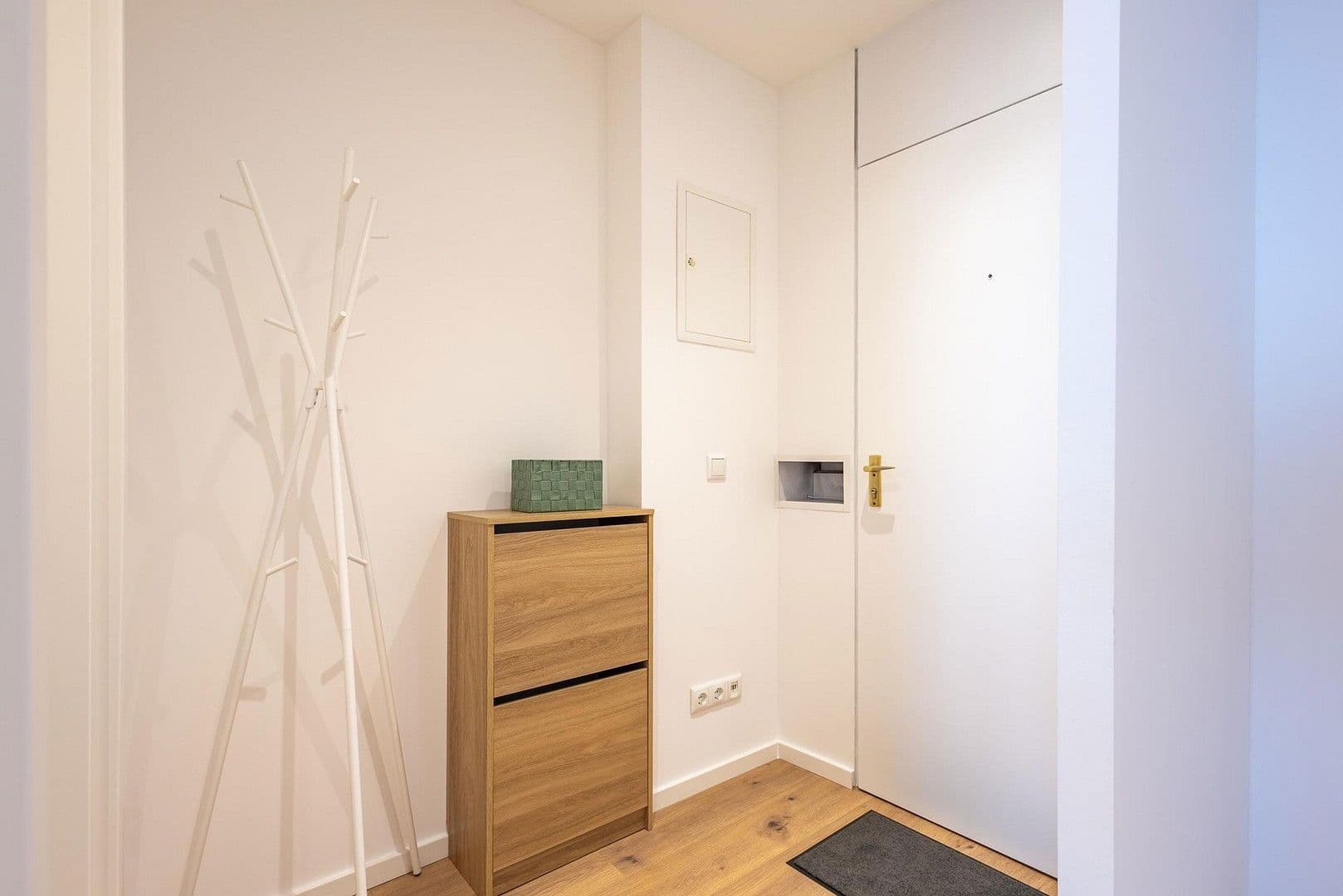 Prenájom bytu 1-izbový 33 m², Schleißheimer Str. 297, München, Bavorsko Prenájom bytu 1-izbový 33 m², Schleißheimer Str. 297, München, Bavorsko