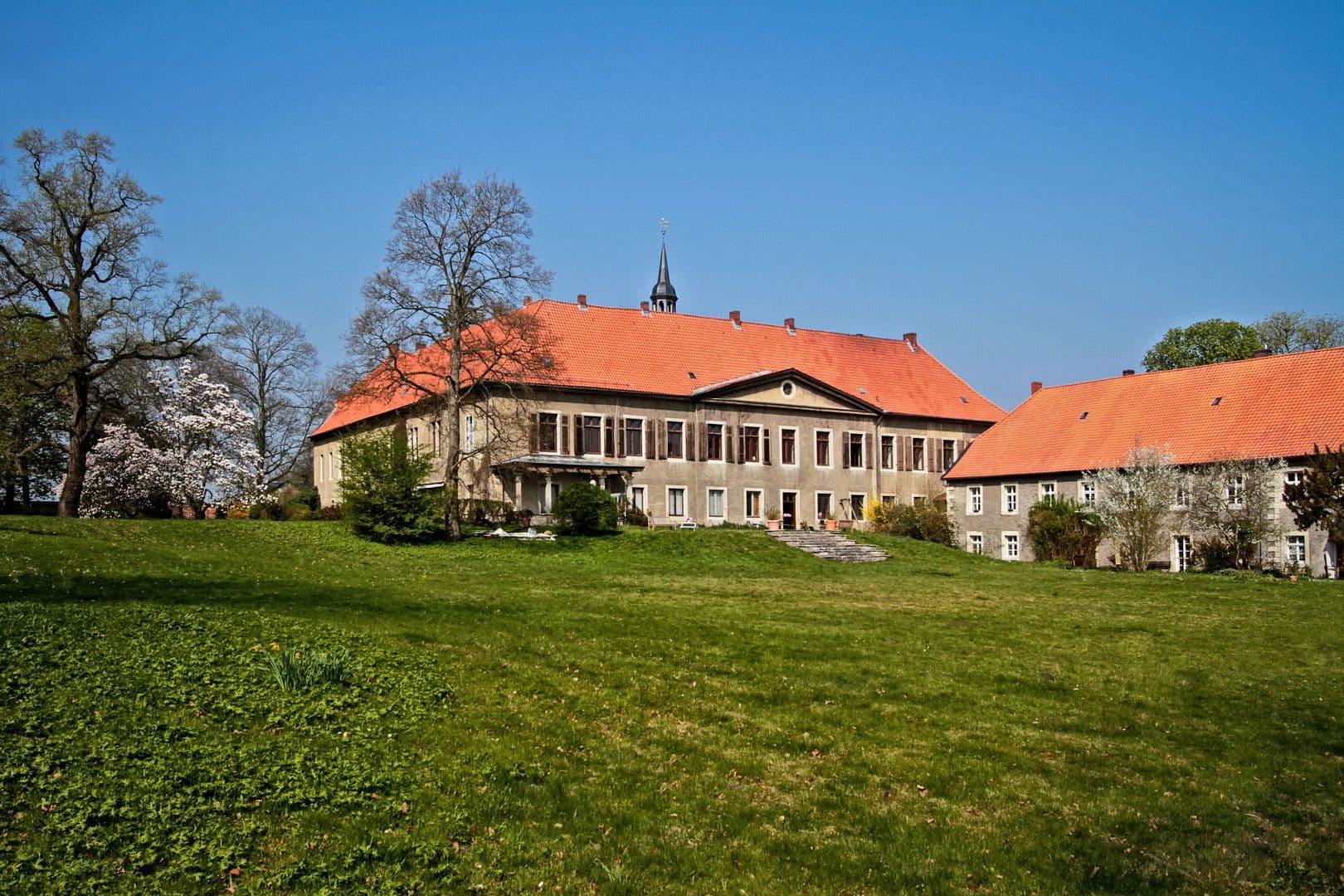 Prenájom bytu 3-izbový 98 m², Gutshof 2, Erkerode, Dolné Sasko Prenájom bytu 3-izbový 98 m², Gutshof 2, Erkerode, Dolné Sasko