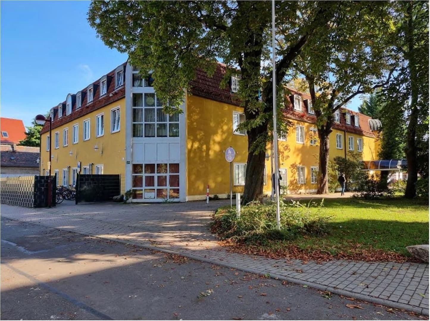 Predaj domu 1.843 m², pozemek 1.250 m², Krakauer Straße 49, Markranstädt, Sasko Predaj domu 1.843 m², pozemek 1.250 m², Krakauer Straße 49, Markranstädt, Sasko