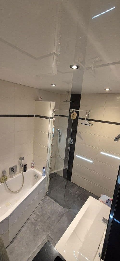 Predaj domu 153 m², pozemek 292 m², Wertheim, Bádensko-Wurttembersko Predaj domu 153 m², pozemek 292 m², Wertheim, Bádensko-Wurttembersko