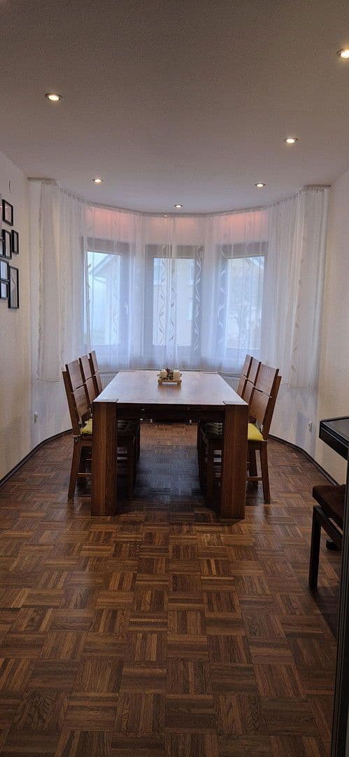 Predaj domu 153 m², pozemek 292 m², Wertheim, Bádensko-Wurttembersko Predaj domu 153 m², pozemek 292 m², Wertheim, Bádensko-Wurttembersko