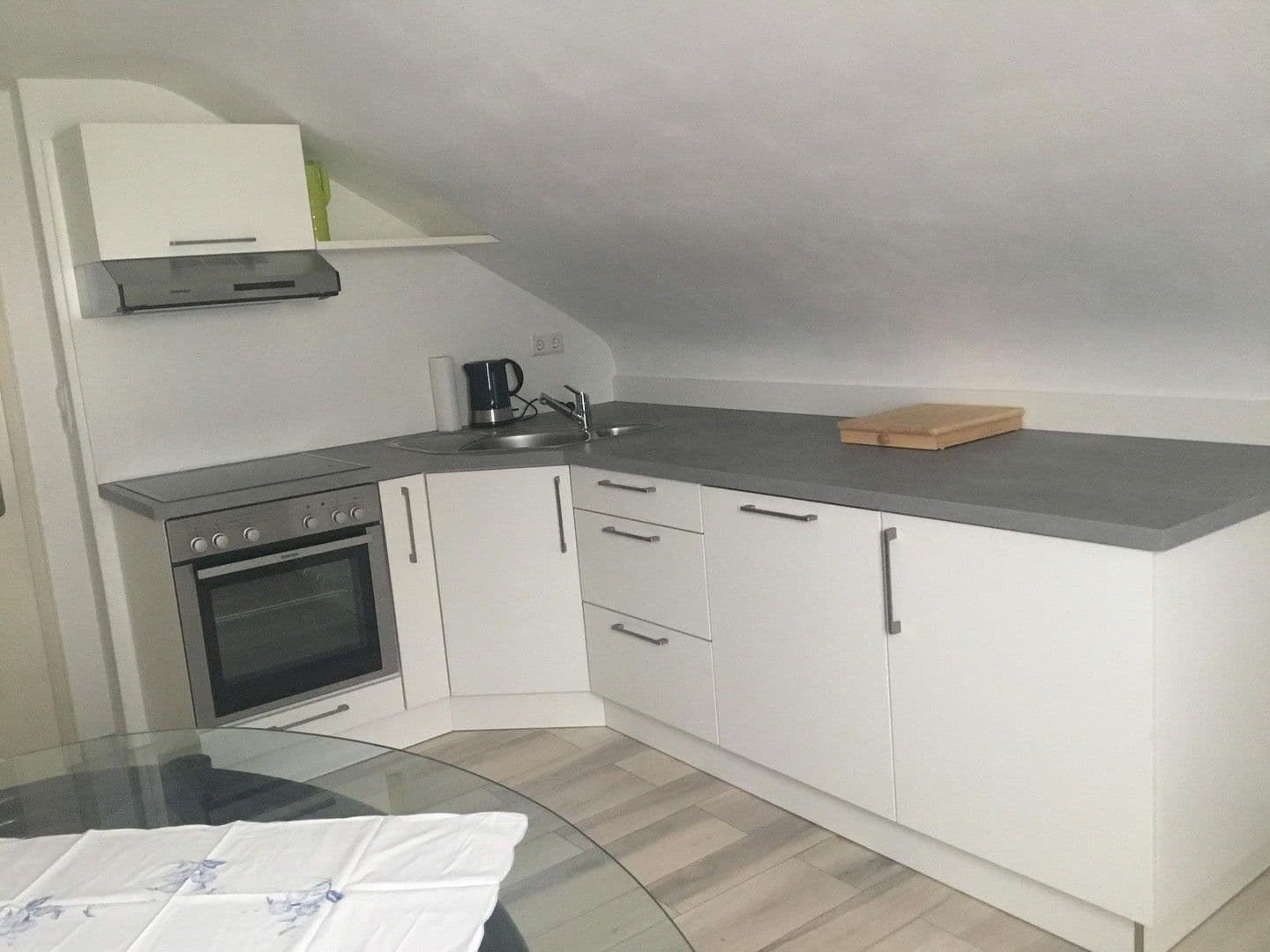 Prenájom bytu 1-izbový 15 m², Schrambergerstr.40, Schramberg, Bádensko-Wurttembersko Prenájom bytu 1-izbový 15 m², Schrambergerstr.40, Schramberg, Bádensko-Wurttembersko