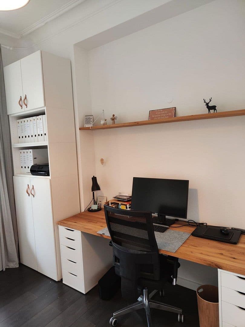 Predaj bytu 4-izbový 105 m², Stuttgart, Bádensko-Wurttembersko Predaj bytu 4-izbový 105 m², Stuttgart, Bádensko-Wurttembersko