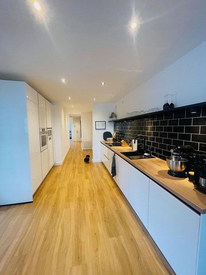 Prenájom bytu 4-izbový 113 m², Landwehrstraße 34, Solingen, Severné Porýnie - Westfálsko Prenájom bytu 4-izbový 113 m², Landwehrstraße 34, Solingen, Severné Porýnie - Westfálsko