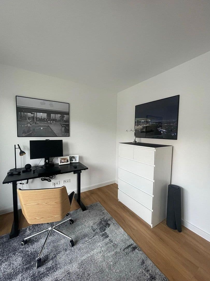 Prenájom bytu 4-izbový 113 m², Landwehrstraße 34, Solingen, Severné Porýnie - Westfálsko Prenájom bytu 4-izbový 113 m², Landwehrstraße 34, Solingen, Severné Porýnie - Westfálsko