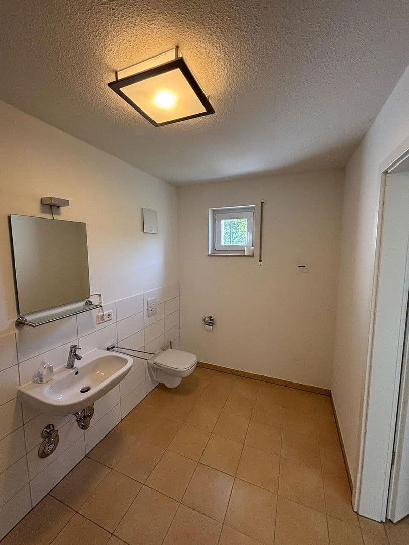 Prenájom bytu 1-izbový 33 m², Erangen, Bavorsko Prenájom bytu 1-izbový 33 m², Erangen, Bavorsko