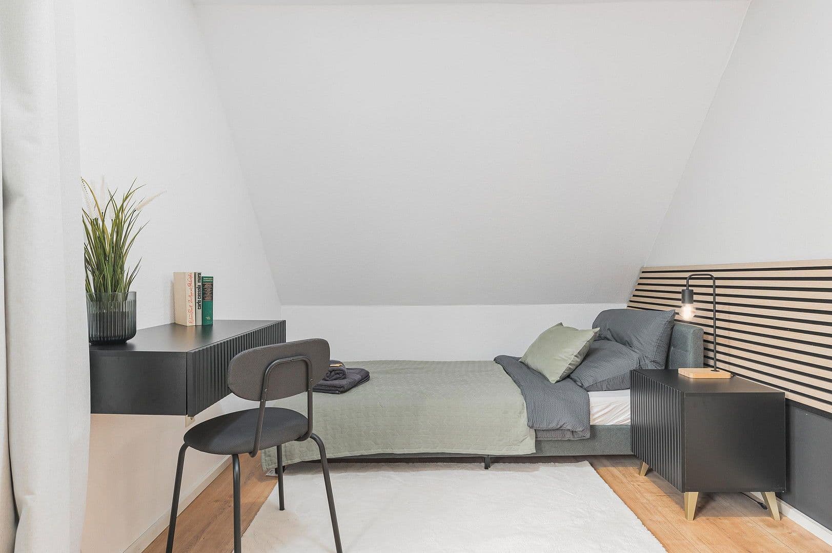 Prenájom domu 130 m², pozemek 300 m², Römerstraße 30, Filderstadt, Bádensko-Wurttembersko Prenájom domu 130 m², pozemek 300 m², Römerstraße 30, Filderstadt, Bádensko-Wurttembersko