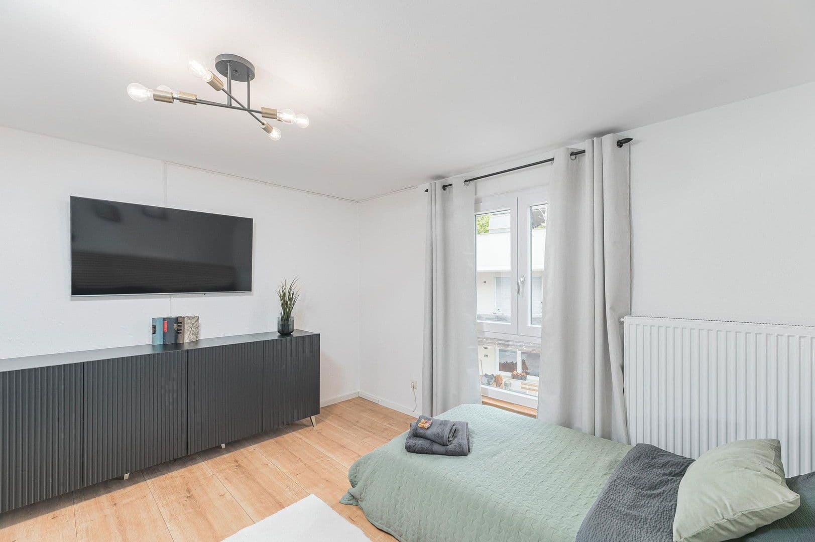 Prenájom domu 130 m², pozemek 300 m², Römerstraße 30, Filderstadt, Bádensko-Wurttembersko Prenájom domu 130 m², pozemek 300 m², Römerstraße 30, Filderstadt, Bádensko-Wurttembersko