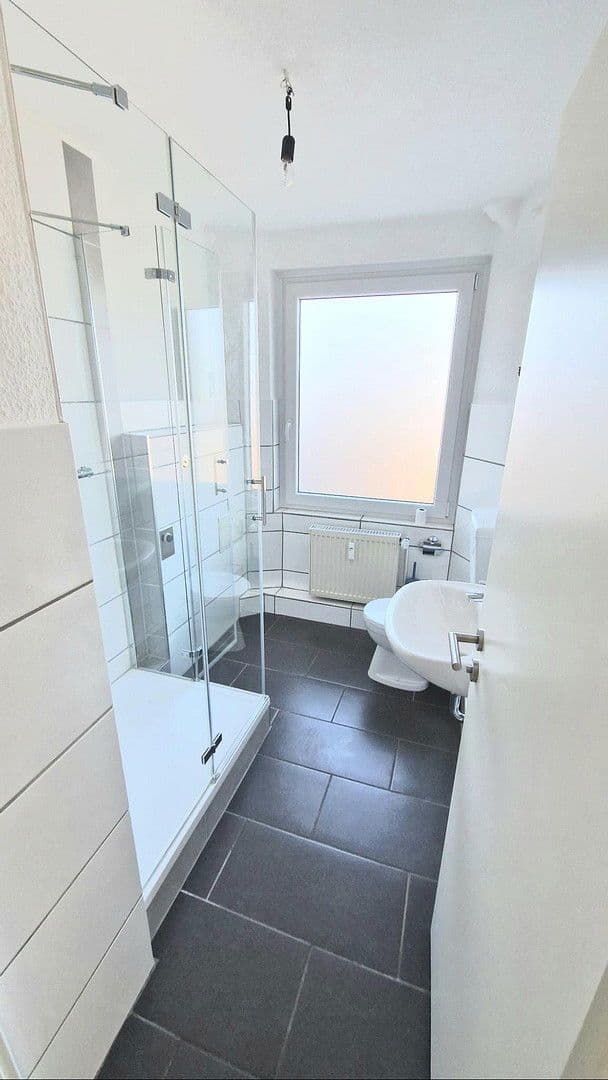 Prenájom bytu 2-izbový 63 m², Deensen, Dolné Sasko Prenájom bytu 2-izbový 63 m², Deensen, Dolné Sasko