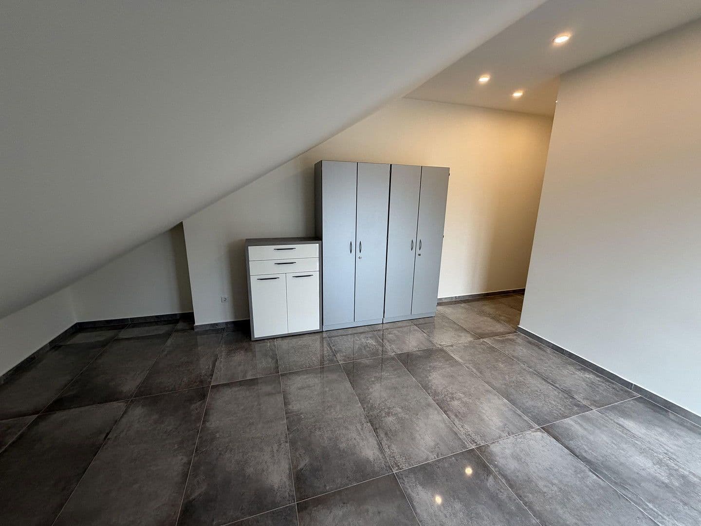 Predaj bytu 4-izbový 141 m², Wiesloch, Bádensko-Wurttembersko Predaj bytu 4-izbový 141 m², Wiesloch, Bádensko-Wurttembersko