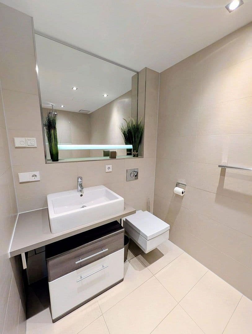 Prenájom bytu 1-izbový 71 m², München, Bavorsko Prenájom bytu 1-izbový 71 m², München, Bavorsko