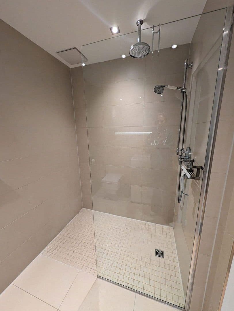 Prenájom bytu 1-izbový 71 m², München, Bavorsko Prenájom bytu 1-izbový 71 m², München, Bavorsko