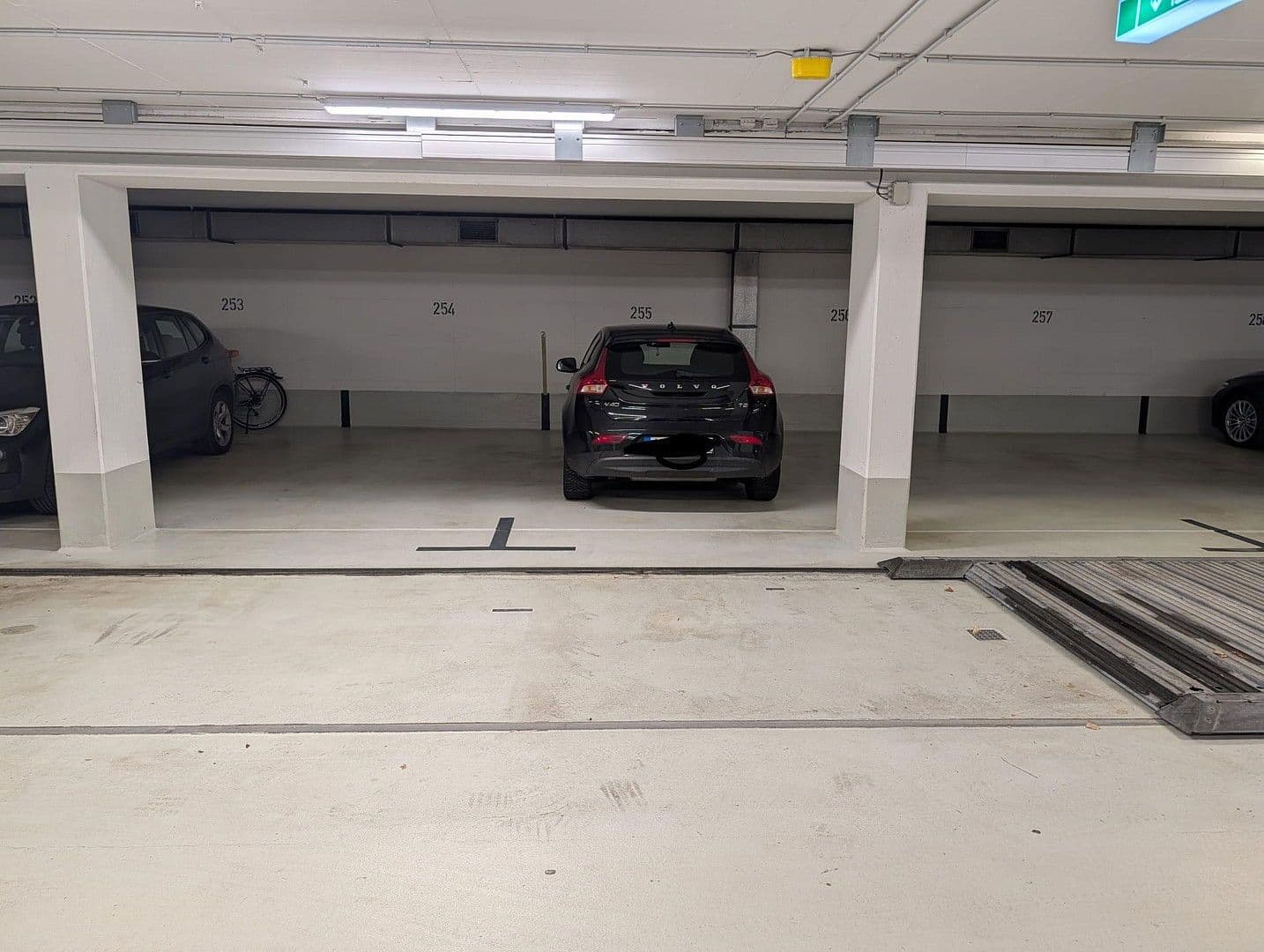 Prenájom bytu 1-izbový 71 m², München, Bavorsko Prenájom bytu 1-izbový 71 m², München, Bavorsko