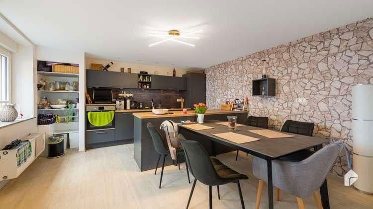 Prenájom bytu 4-izbový 127 m², Bad Belzig, Brandenbursko Prenájom bytu 4-izbový 127 m², Bad Belzig, Brandenbursko