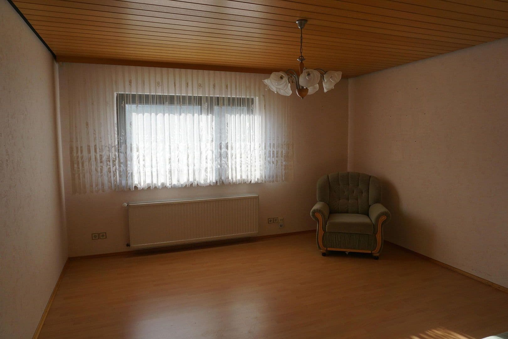 Predaj domu 162 m², pozemek 932 m², Bruchsal, Bádensko-Wurttembersko Predaj domu 162 m², pozemek 932 m², Bruchsal, Bádensko-Wurttembersko