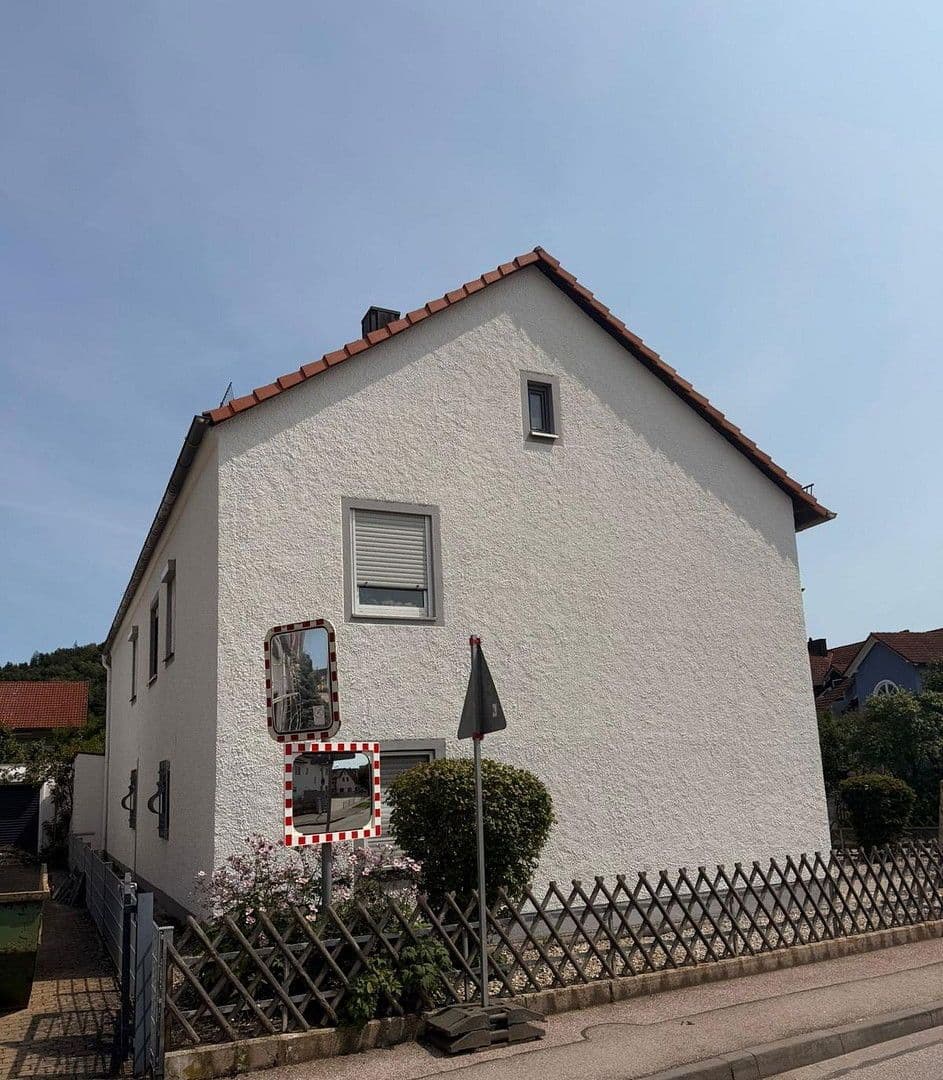 Predaj domu 164 m², pozemek 415 m², Alte Ingolstädter Str. 6, Beilngries, Bavorsko Predaj domu 164 m², pozemek 415 m², Alte Ingolstädter Str. 6, Beilngries, Bavorsko